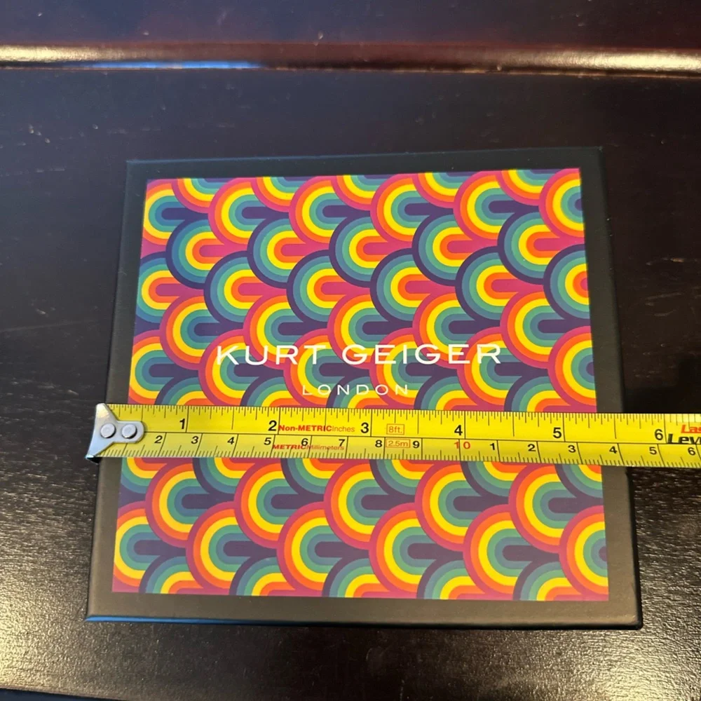 Kurt Geiger Small Gift Box in EUC 4.5”